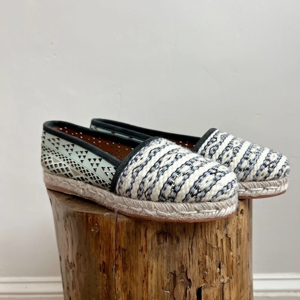 NEW COBRA SOCIETY Molly Wool and Leather Laser Cut Tapestry Espadrilles Shoes 7